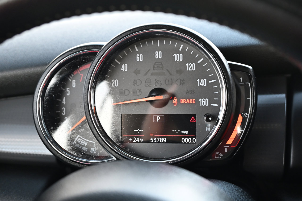 Used 2018 MINI Cooper Convertible image 16