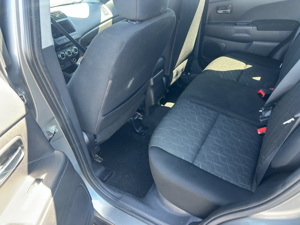 Used 2022 Mitsubishi Outlander Sport ES FWD image 4