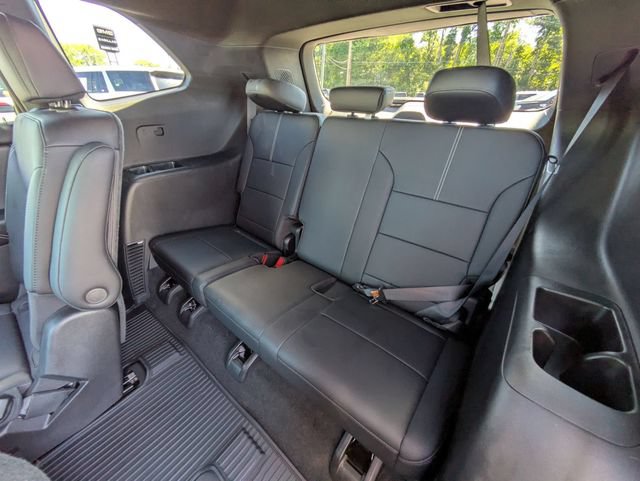 Used 2025 GMC Acadia Elevation w/ Elevation Premium Package FWD image 29
