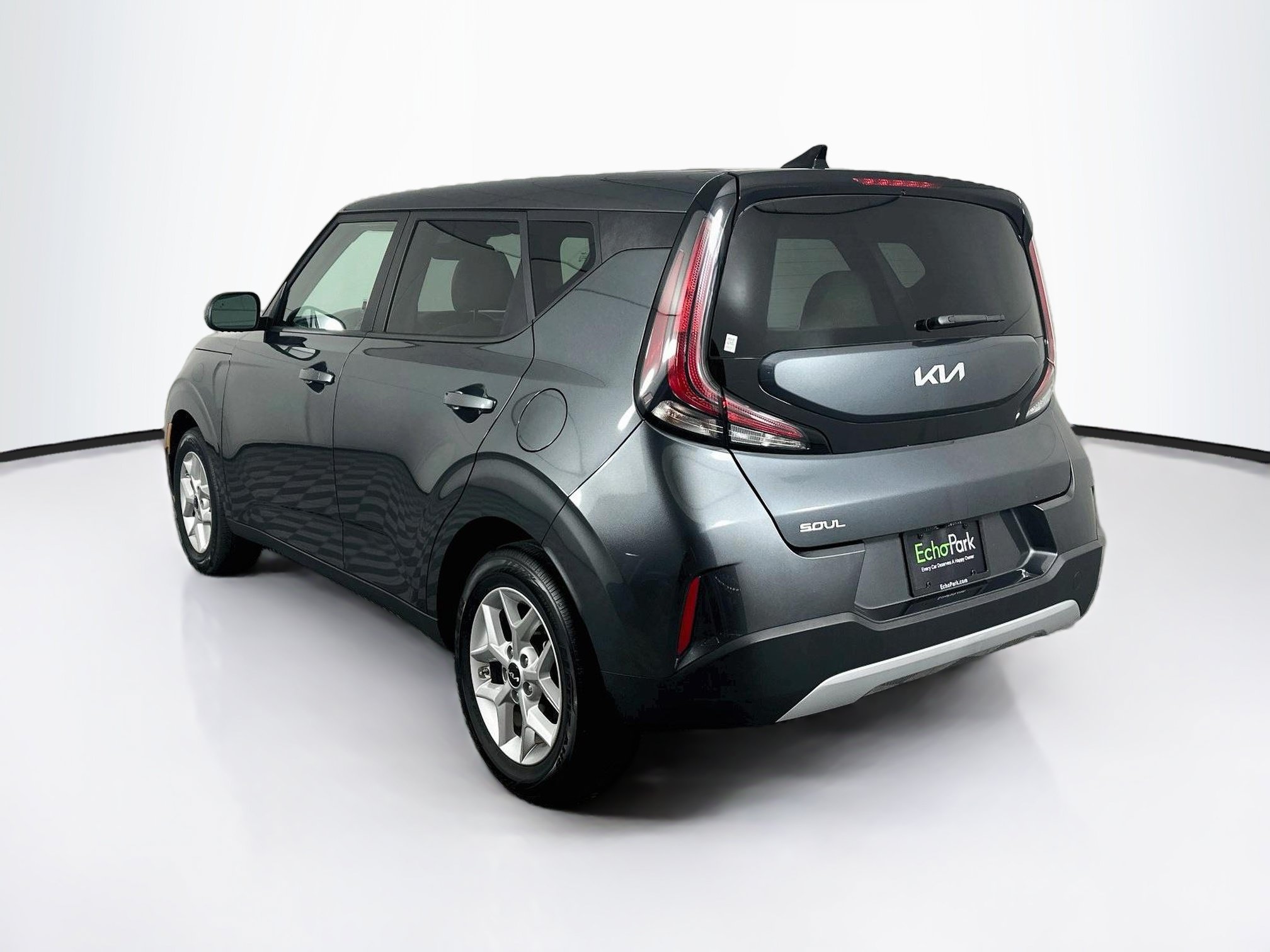 Used 2025 Kia Soul LX w/ LX Technology Package FWD image 5