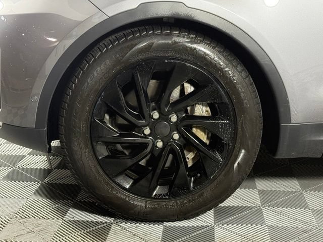 Certified 2025 Land Rover Discovery S AWD/4WD image 13