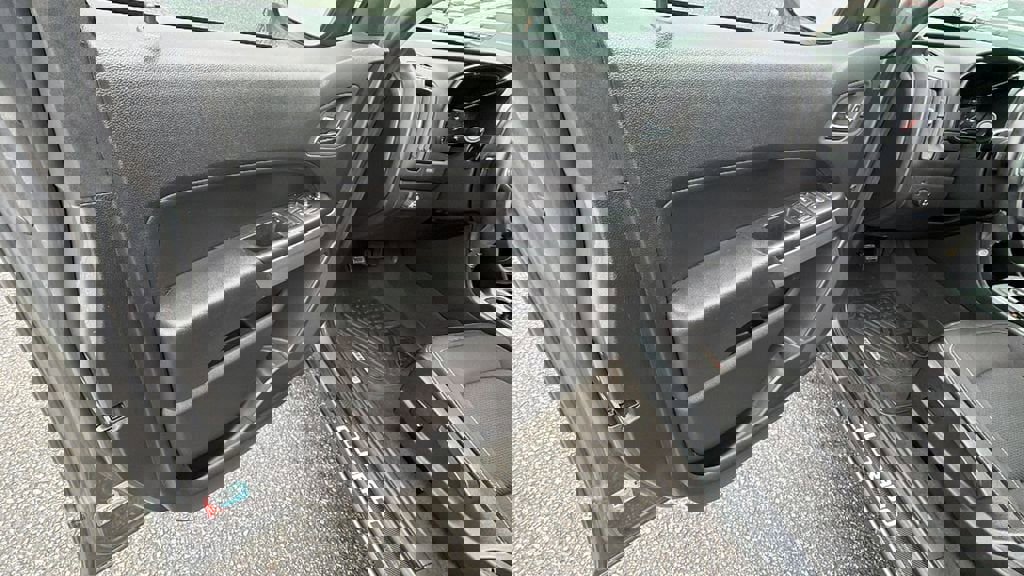 Certified 2022 Chevrolet Colorado LT w/ LT Convenience Package image 11