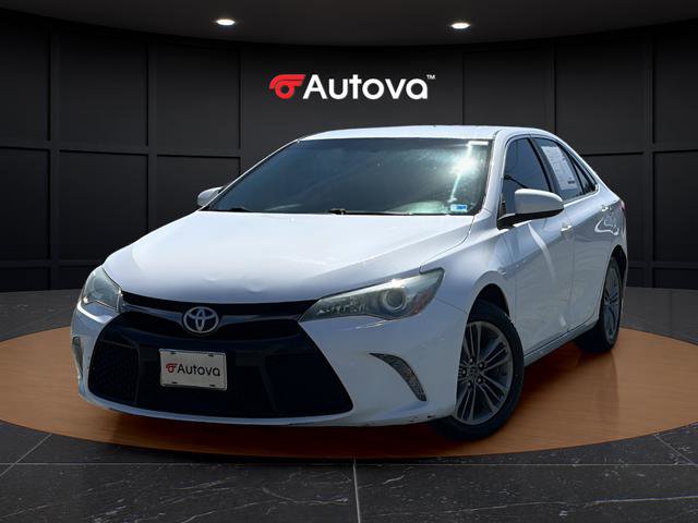 Used 2016 Toyota Camry SE image 1