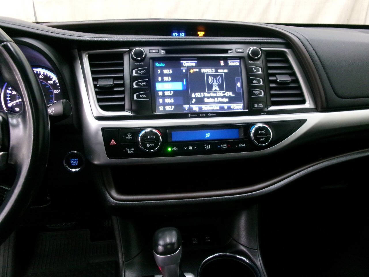 Used 2018 Toyota Highlander XLE image 36