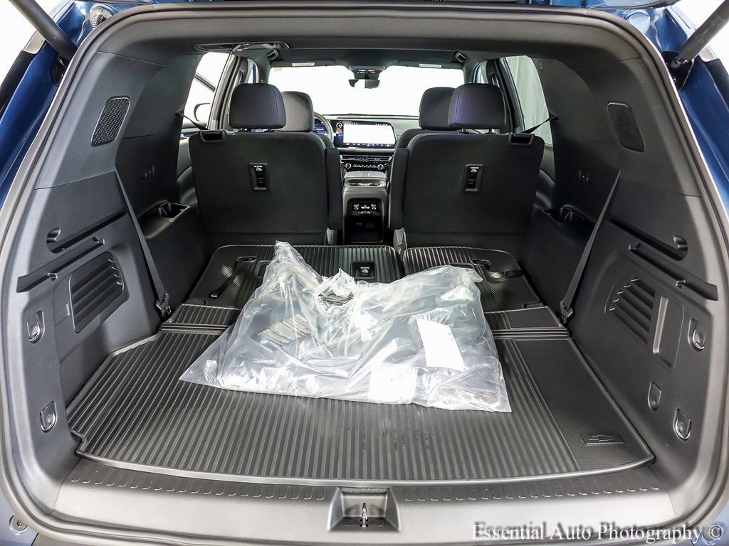 New 2026 Chevrolet Traverse LT w/ Driver Confidence Package image 20