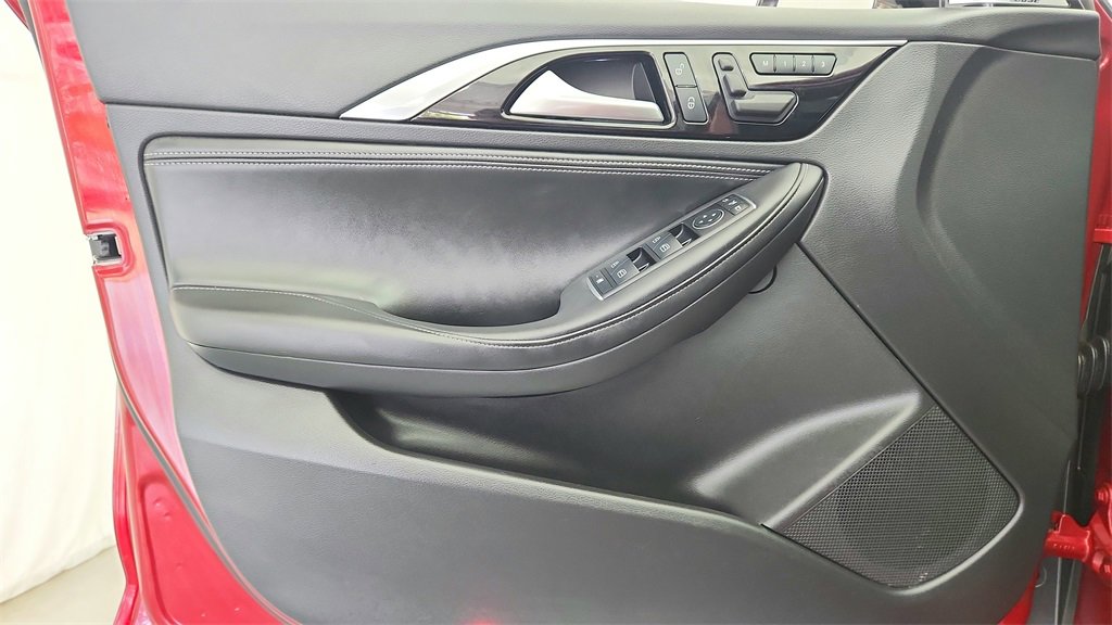 Used 2018 INFINITI QX30 Sport w/ Sport Leather Package image 29