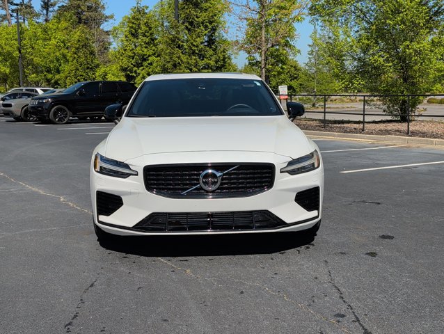 Used 2022 Volvo S60 T8 R-Design w/ Advanced Package video 2