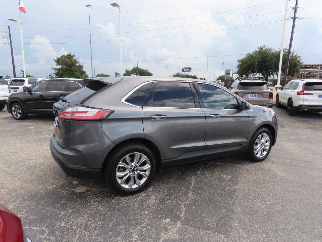Used 2023 Ford Edge Titanium AWD/4WD image 11