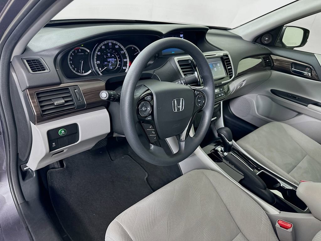 Used 2016 Honda Accord EX image 9