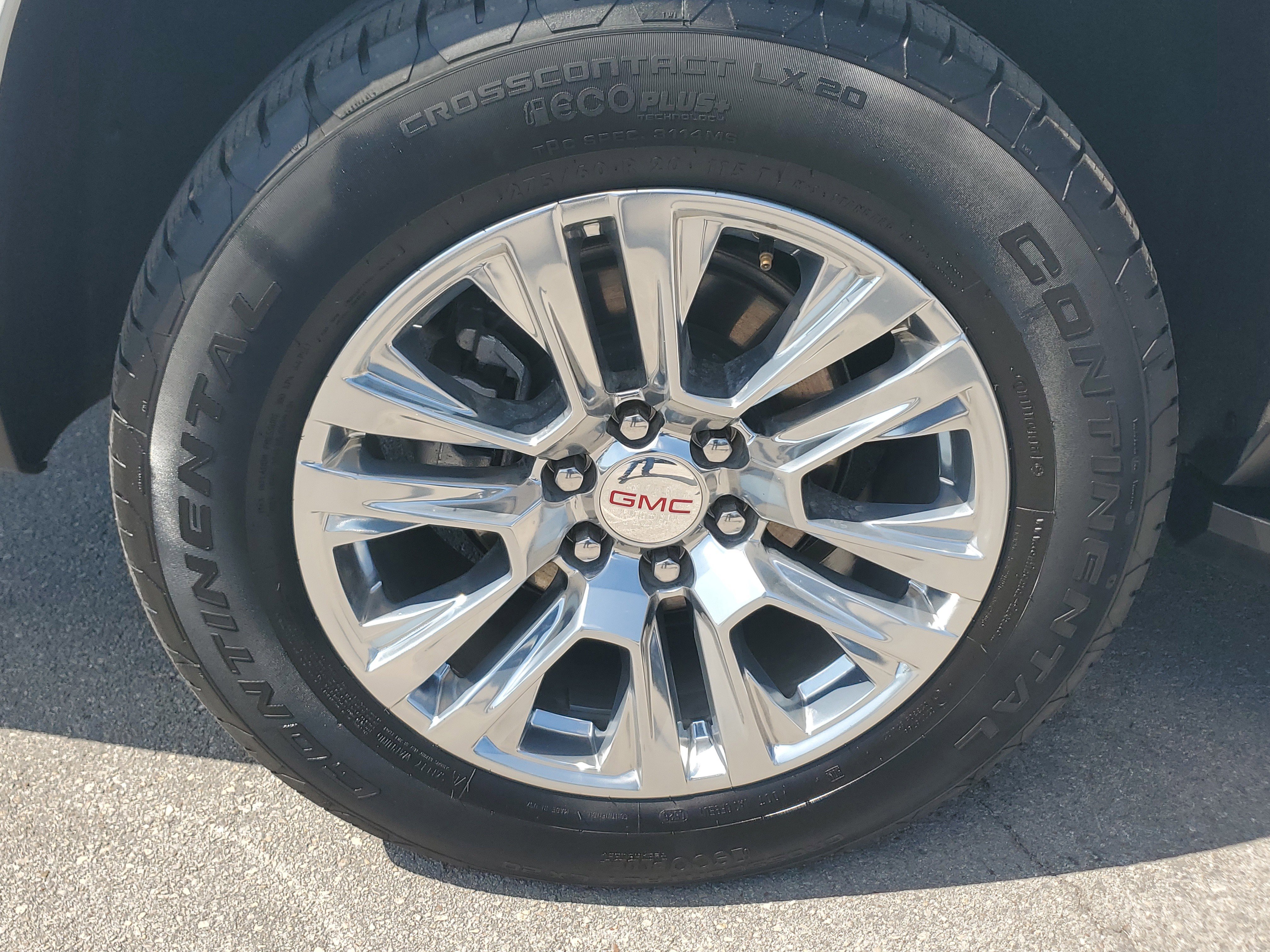 Used 2025 GMC Yukon Denali RWD image 10