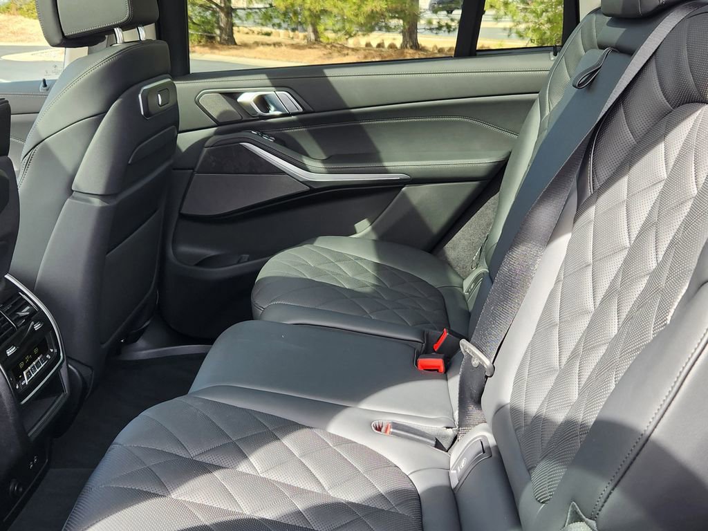 Certified 2026 BMW X7 xDrive40i image 10