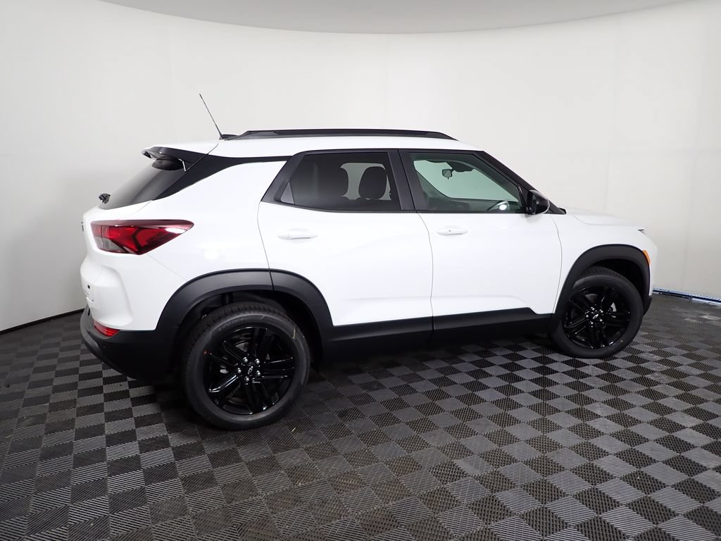 New 2026 Chevrolet TrailBlazer LT w/ Midnight Edition FWD image 15