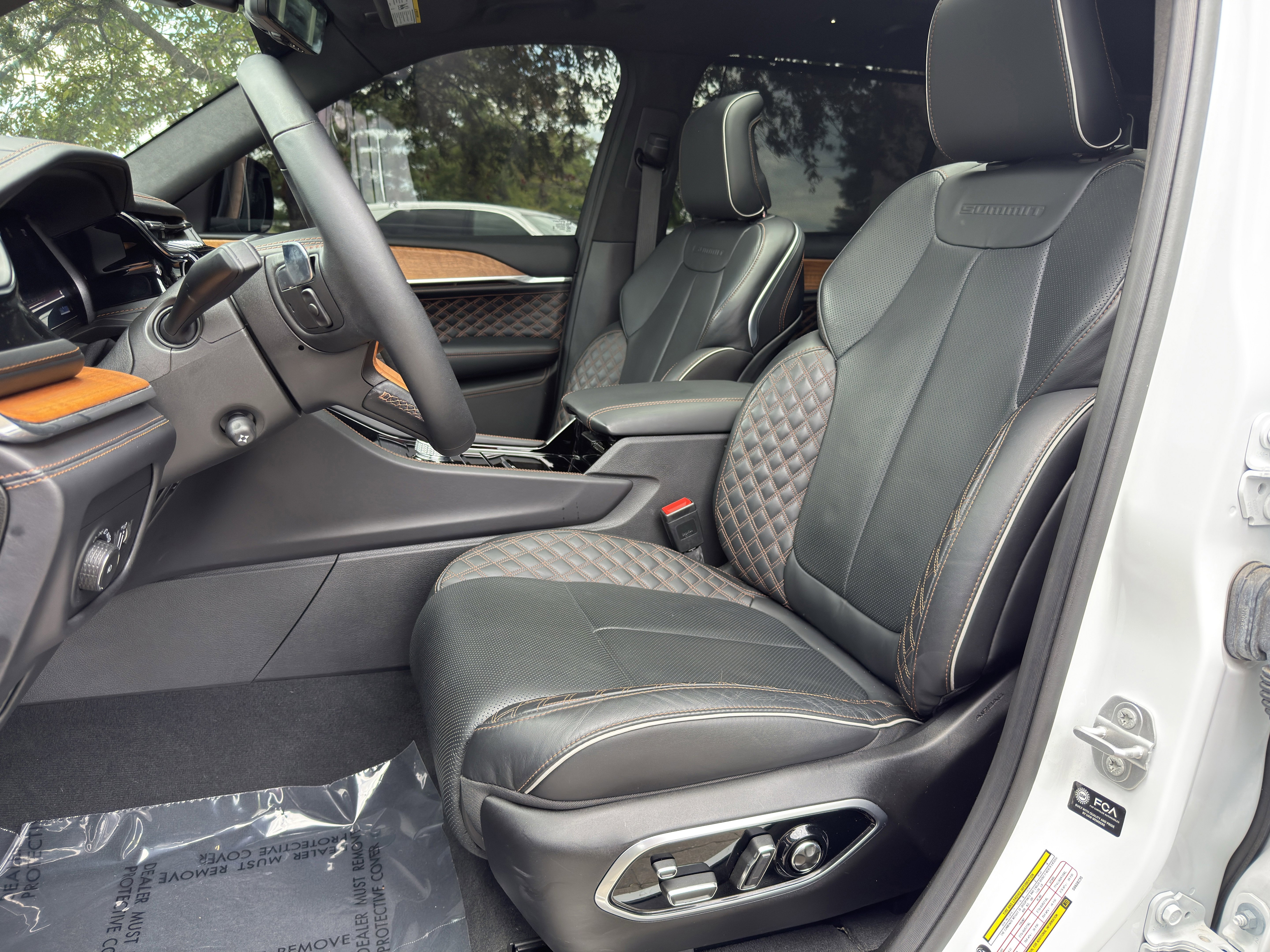 Used 2025 Jeep Grand Cherokee L Summit AWD/4WD image 21