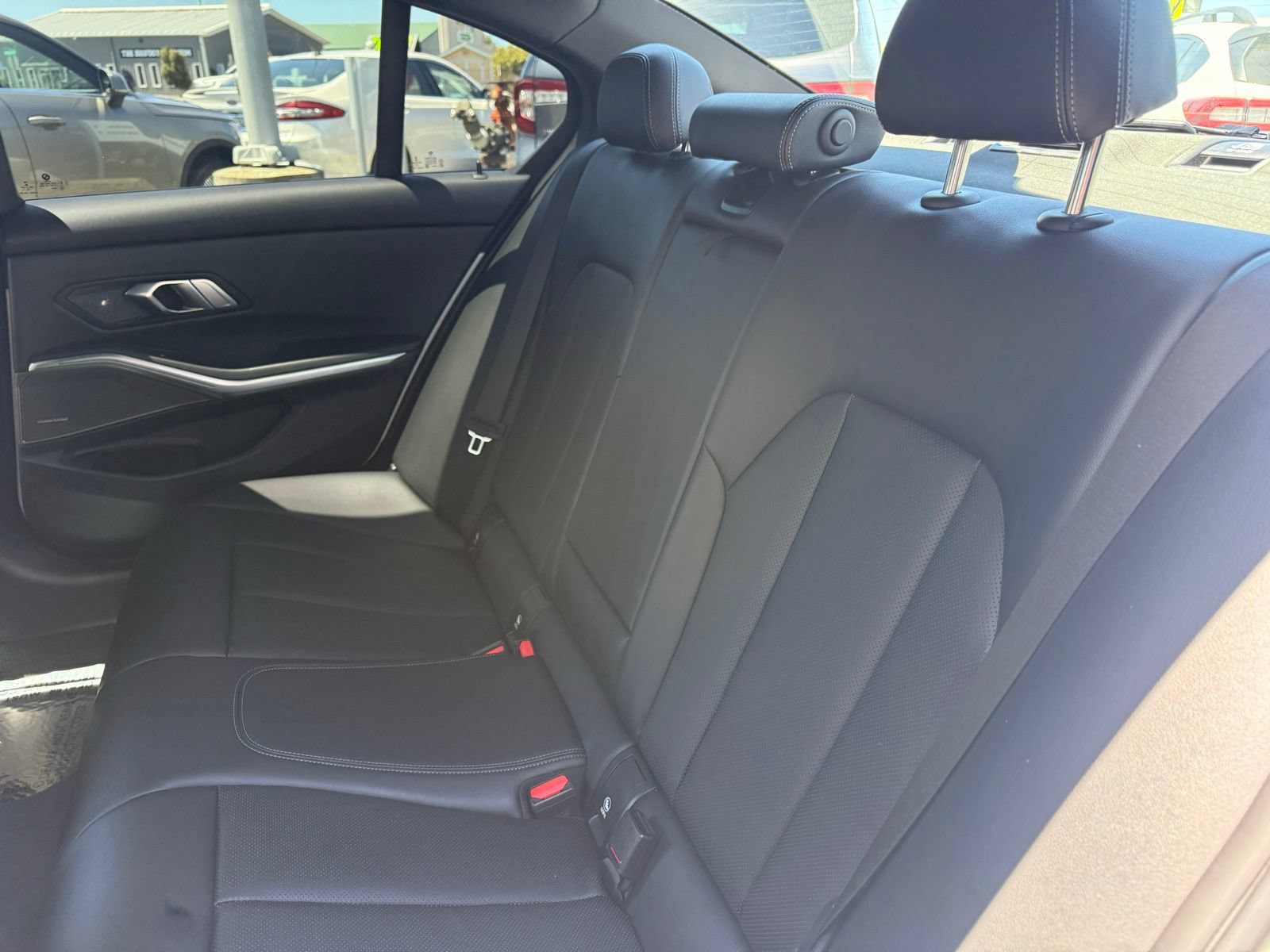 Used 2023 BMW 330e w/ M Sport Package RWD image 28