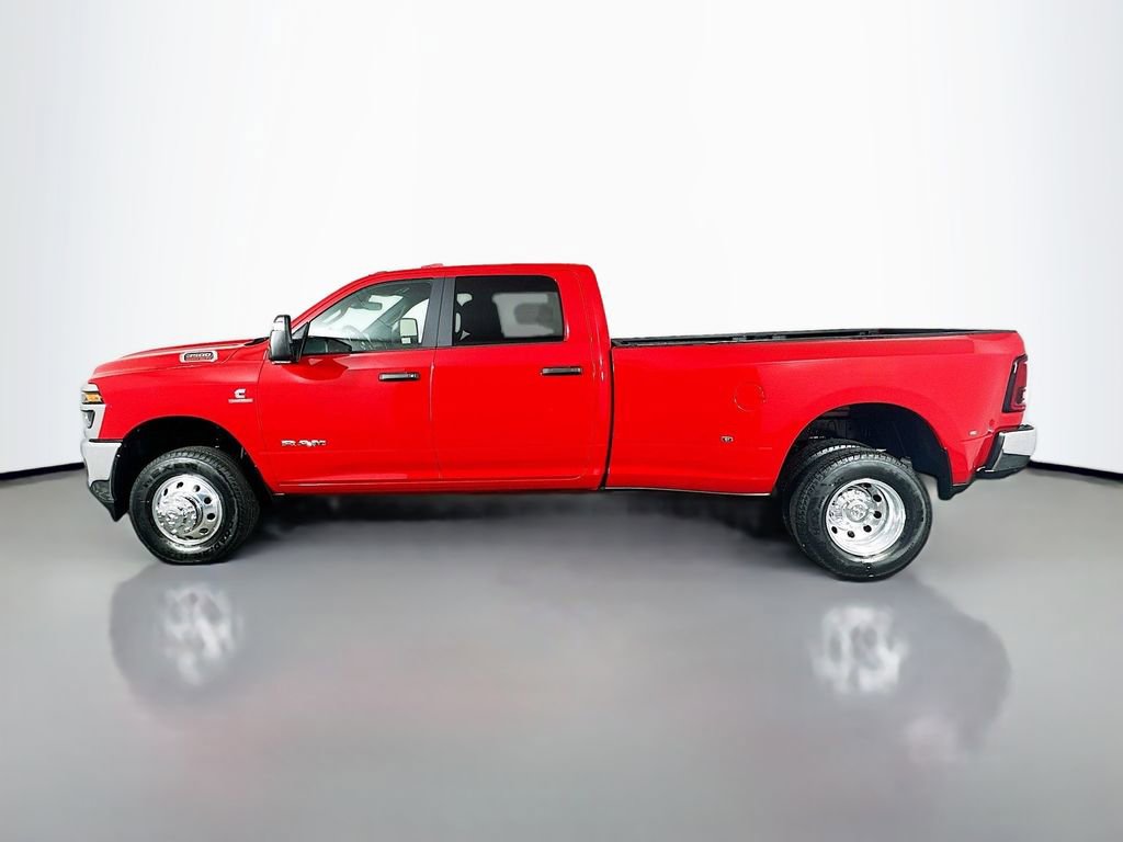 New 2026 RAM 3500 Big Horn AWD/4WD image 4