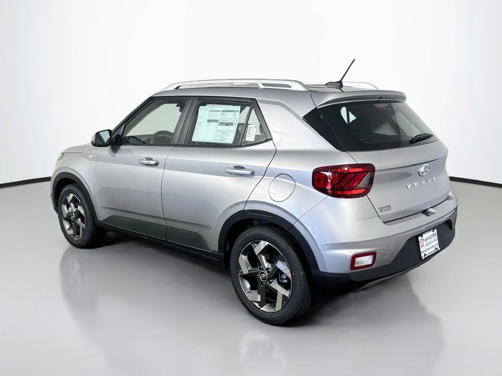 New 2026 Hyundai Venue SEL FWD image 6