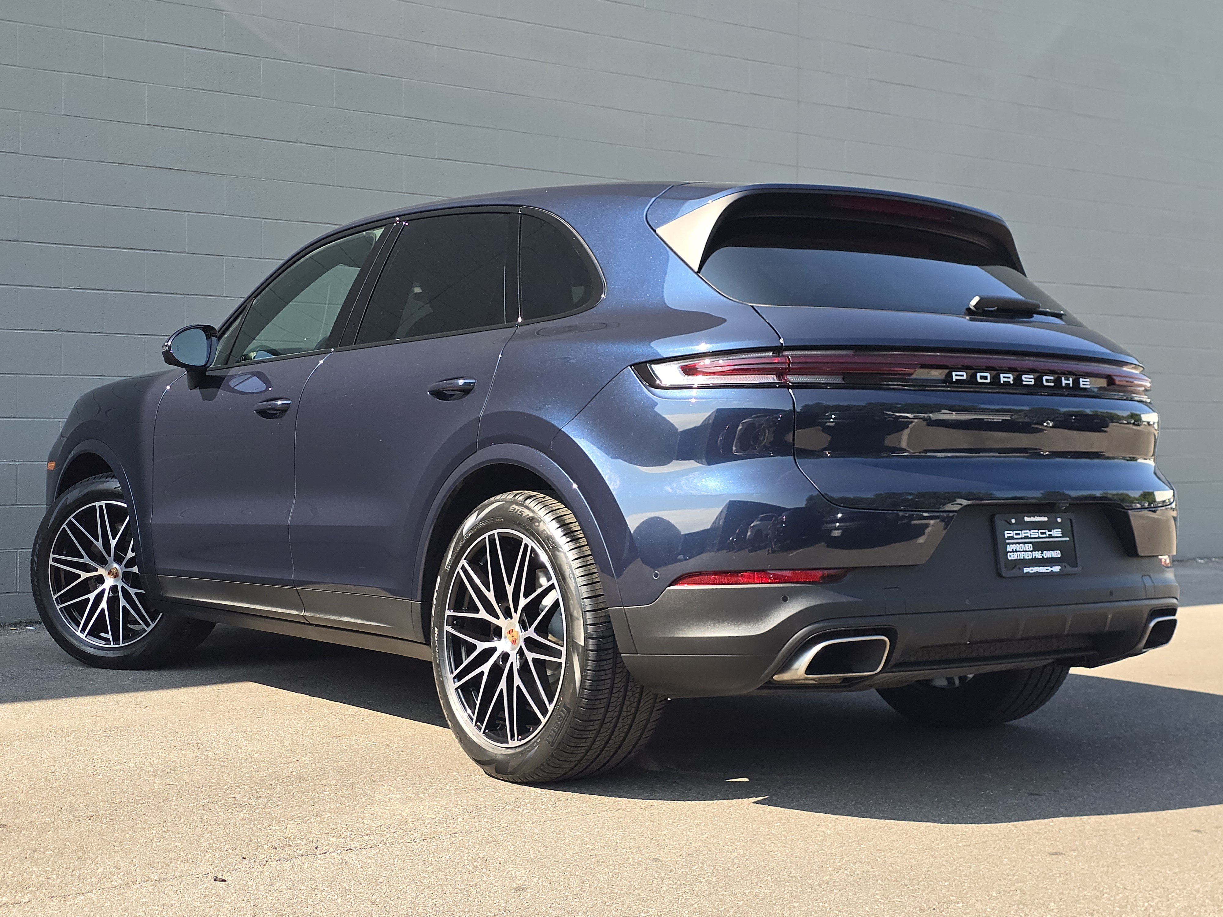 Certified 2026 Porsche Cayenne AWD/4WD image 3
