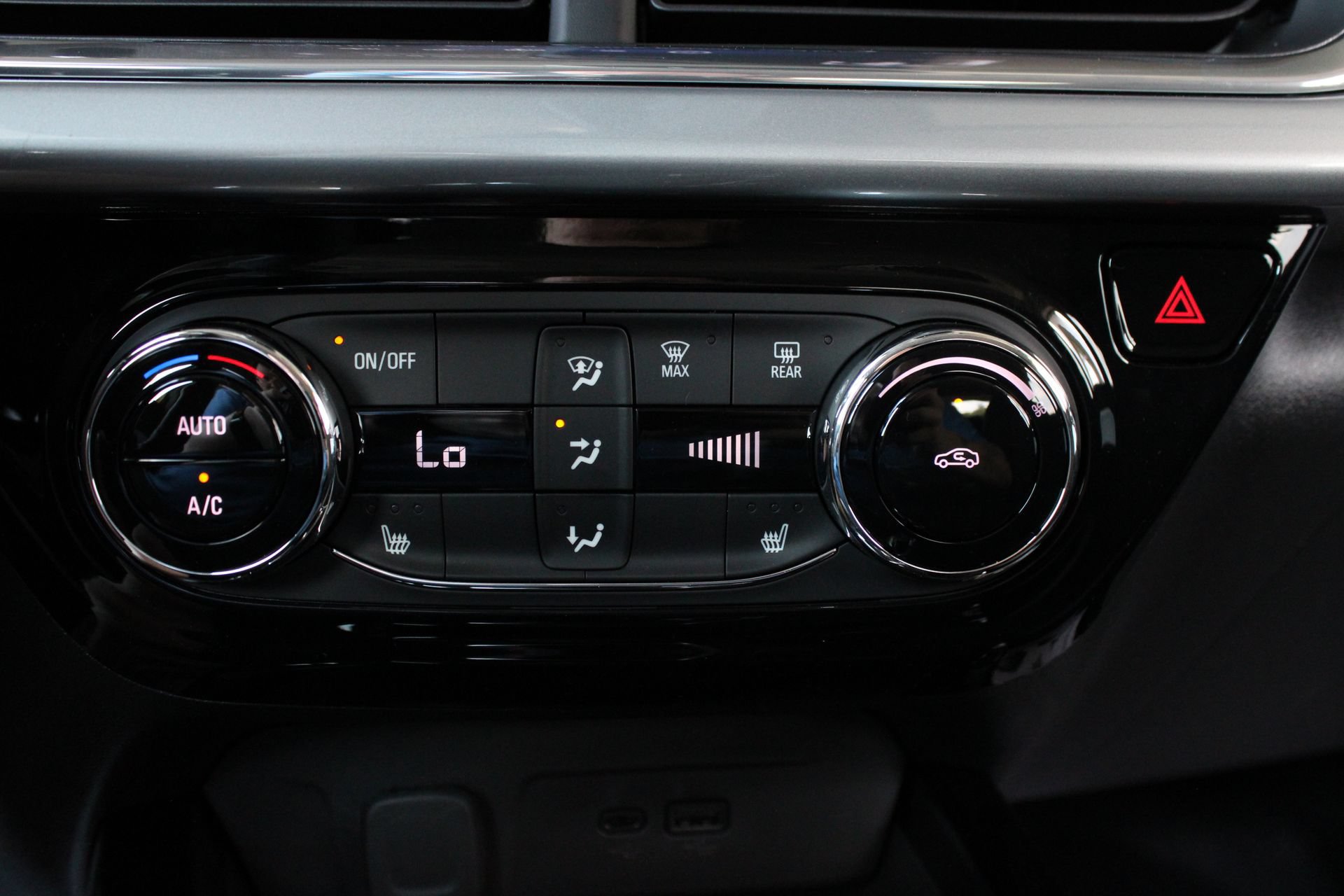 New 2026 Chevrolet Trax LT w/ Driver Confidence Package FWD image 39