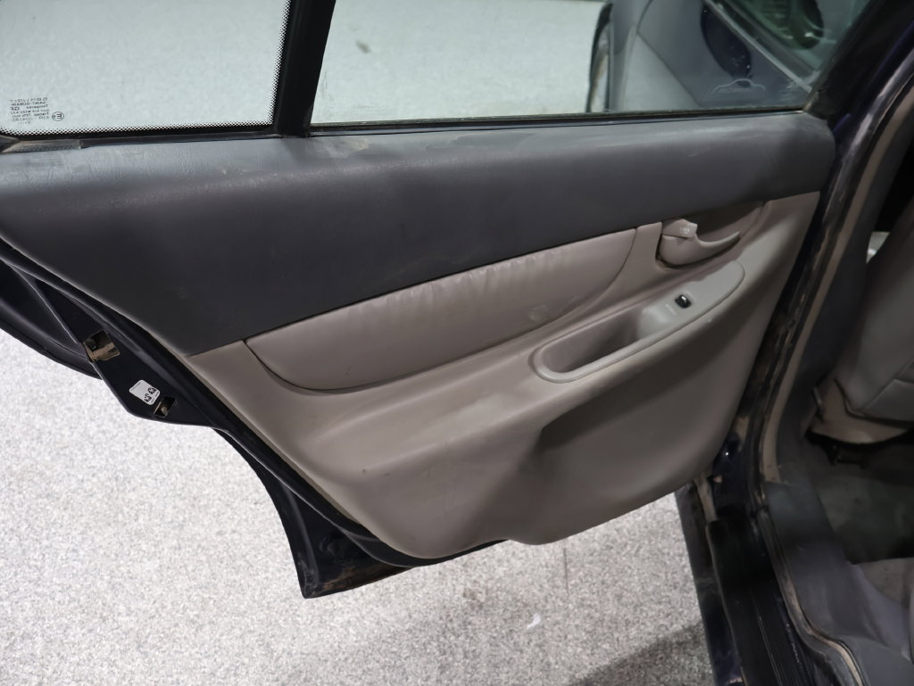 Used 2004 Oldsmobile Alero GLS w/ Sun And Sound Package FWD image 23