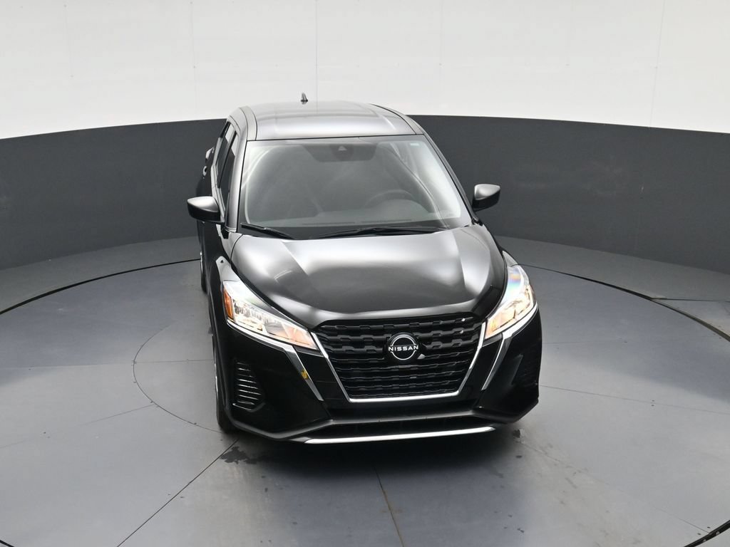 Certified 2025 Nissan Kicks Play S FWD image 28
