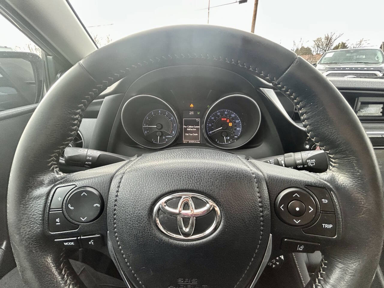 Used 2018 Toyota Corolla iM FWD image 21