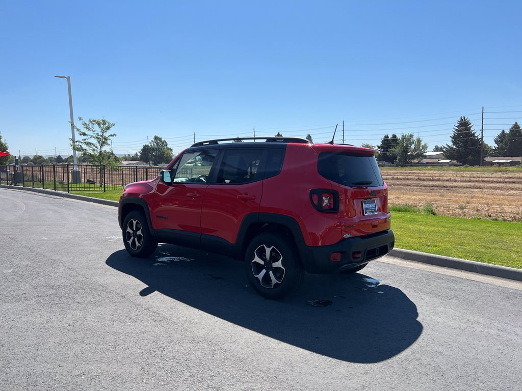 Used 2022 Jeep Renegade Trailhawk w/ Trailer Tow Group AWD/4WD image 4