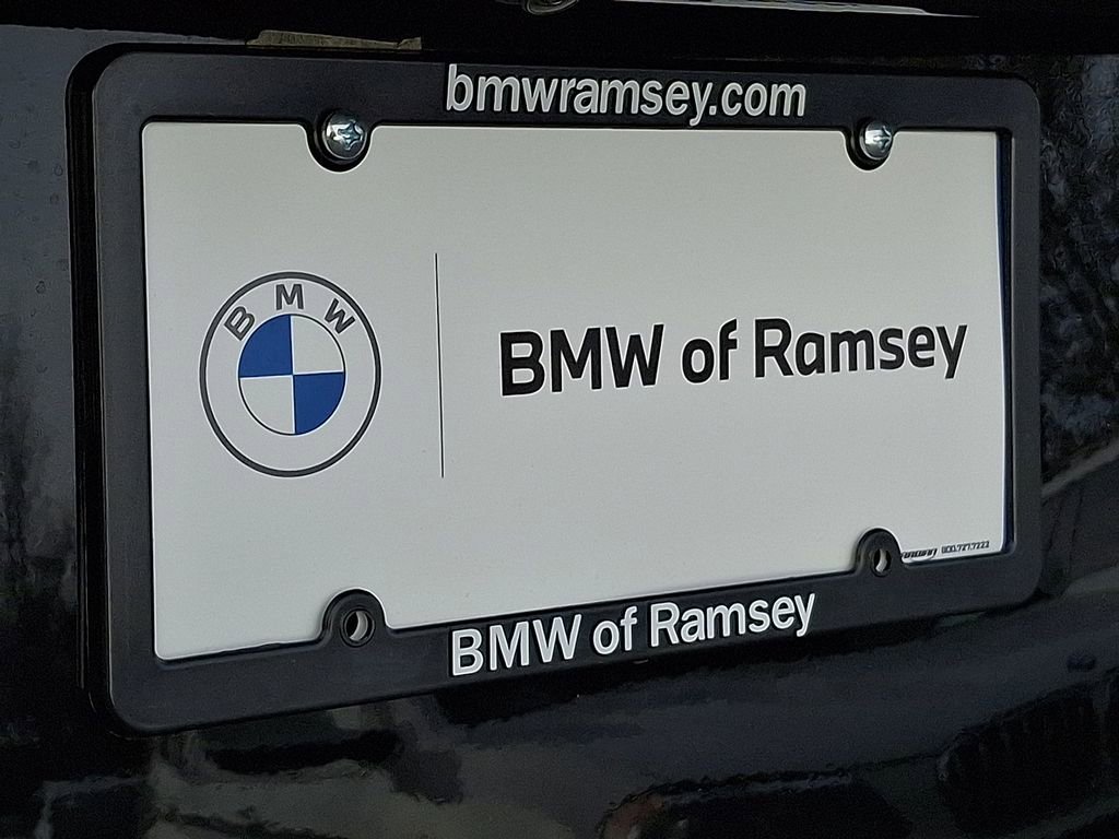 Used 2024 Nissan Ariya AWD image 30