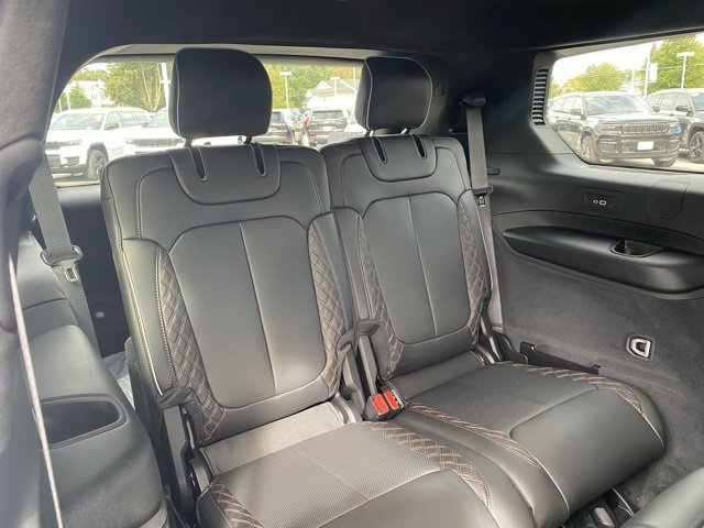 New 2025 Jeep Grand Cherokee L Summit image 36