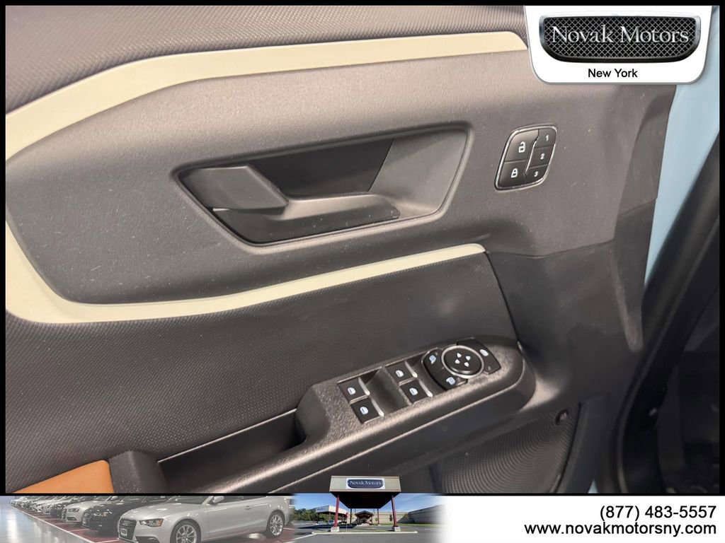 Used 2023 Ford Bronco Sport Heritage Limited AWD/4WD image 13