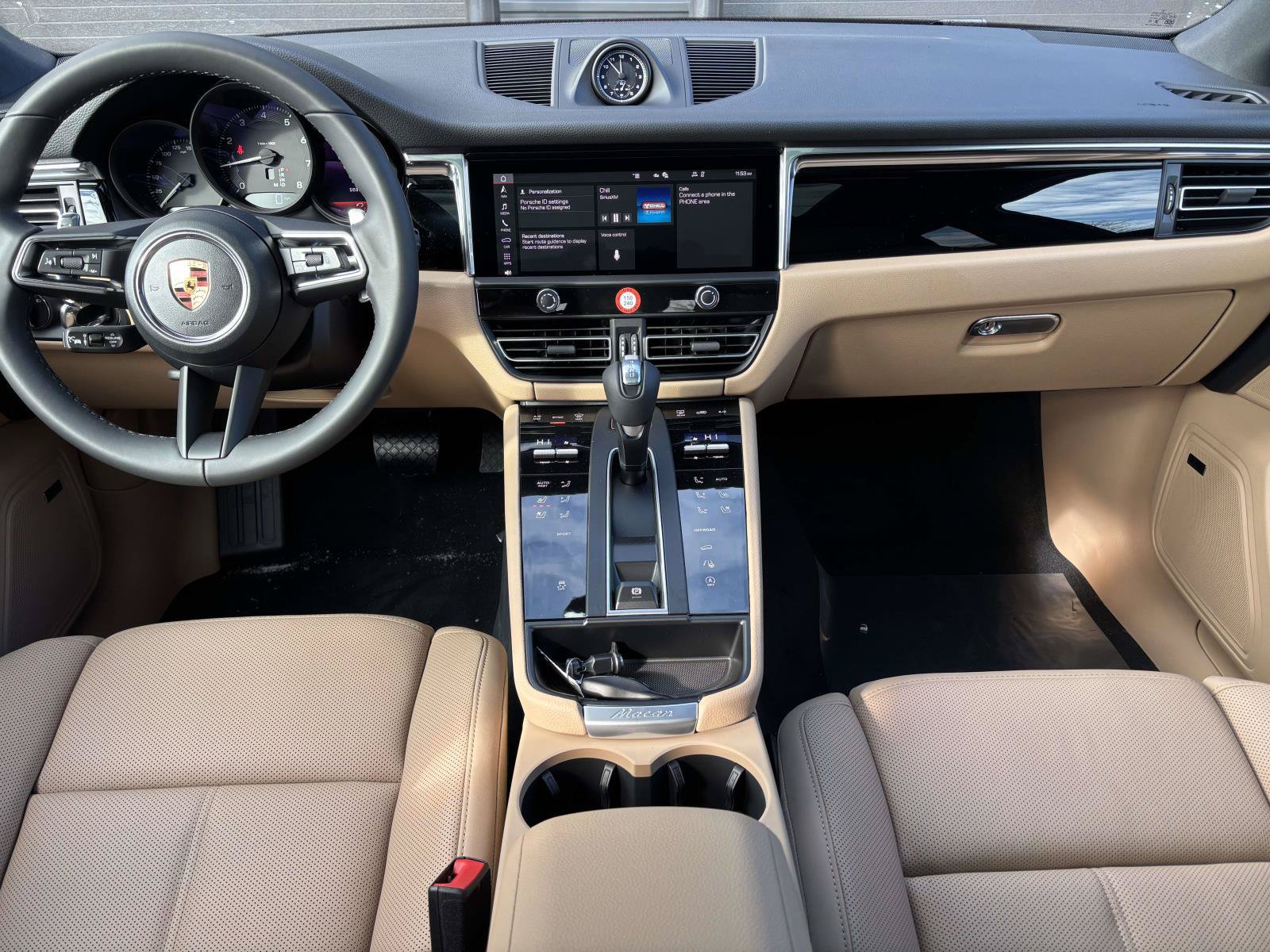 New 2026 Porsche Macan AWD/4WD image 18