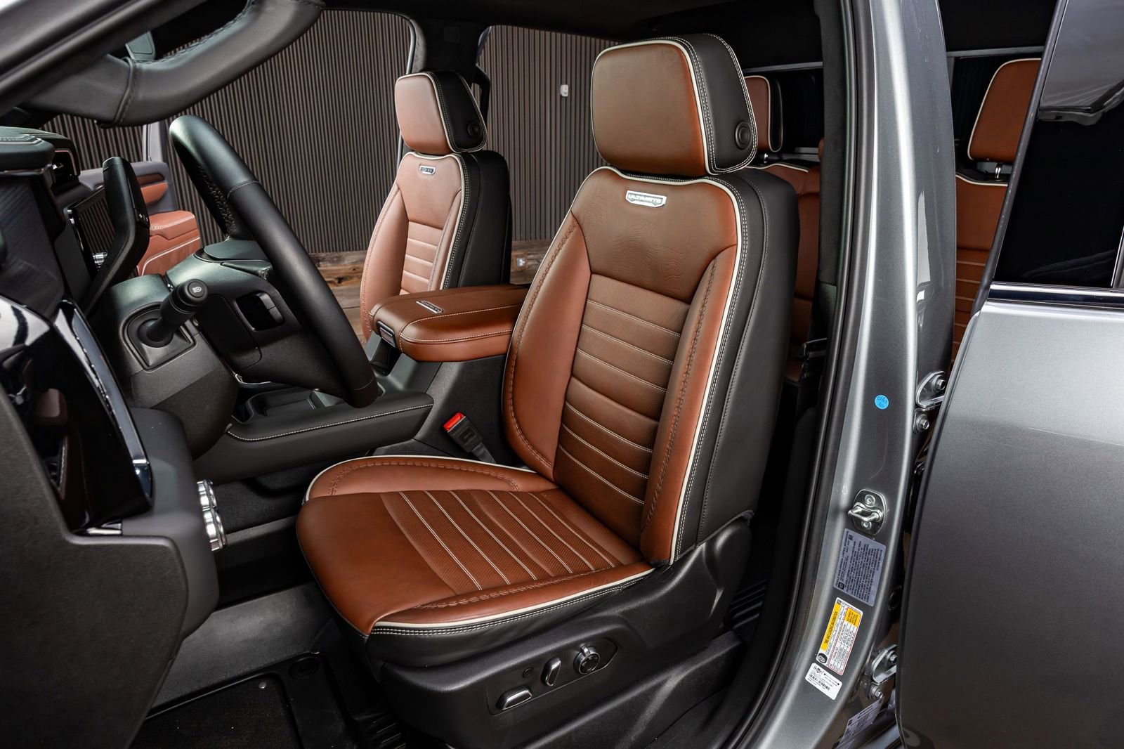 Used 2025 GMC Sierra 2500 Denali Ultimate image 30