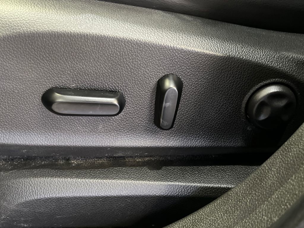 Used 2020 Buick Envision Essence image 30