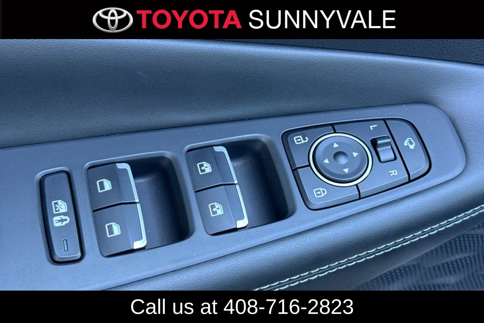 Used 2023 Hyundai Santa Fe Limited AWD/4WD image 17