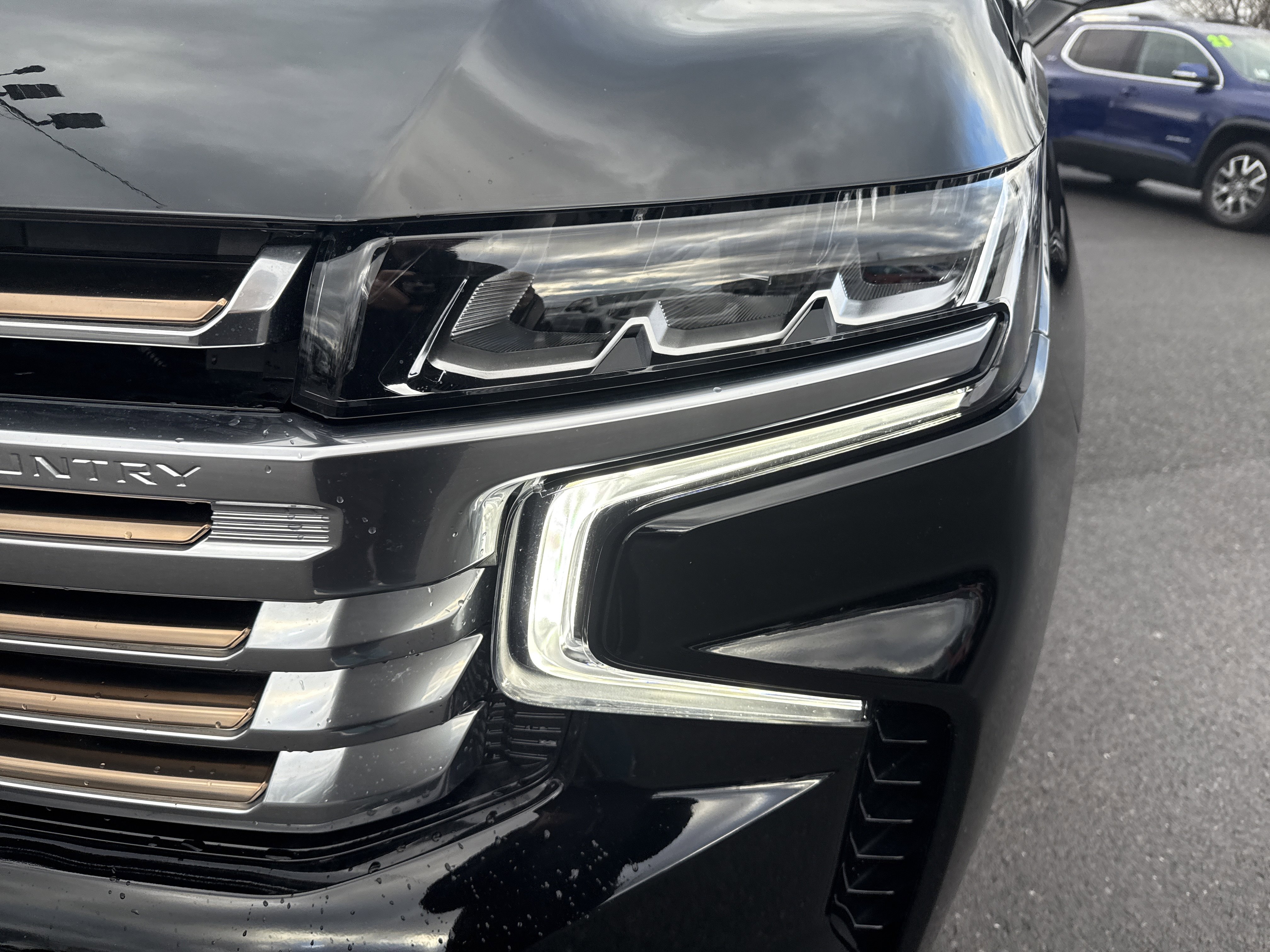 Used 2024 Chevrolet Tahoe High Country image 9