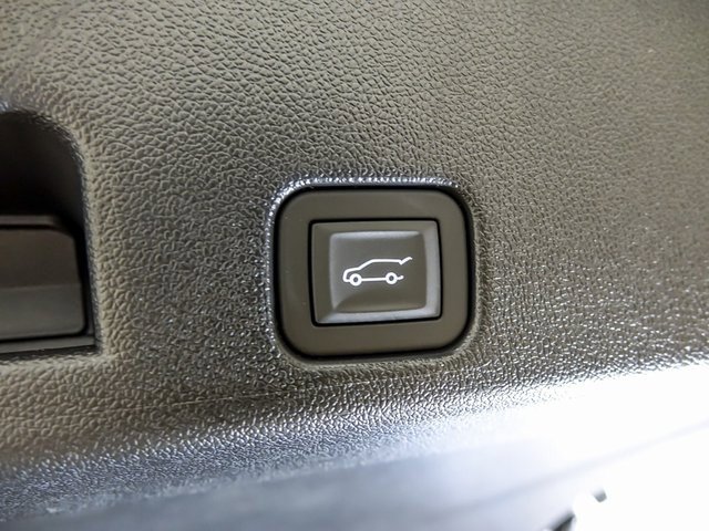 New 2026 Chevrolet Traverse Z71 w/ LPO, Floor Liner Package image 25