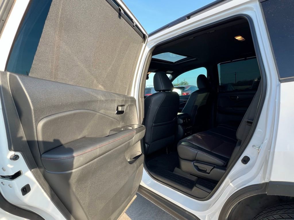 Used 2025 Honda Passport Black Edition image 27