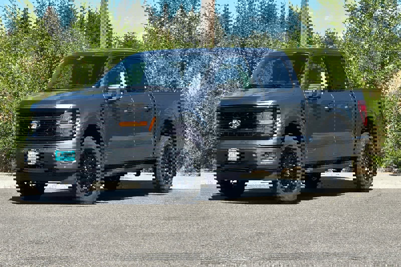 New 2025 Ford F150 XLT w/ Equipment Group 302A MID