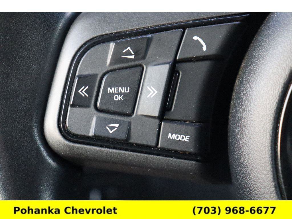 Used 2017 Jaguar F-TYPE R image 12