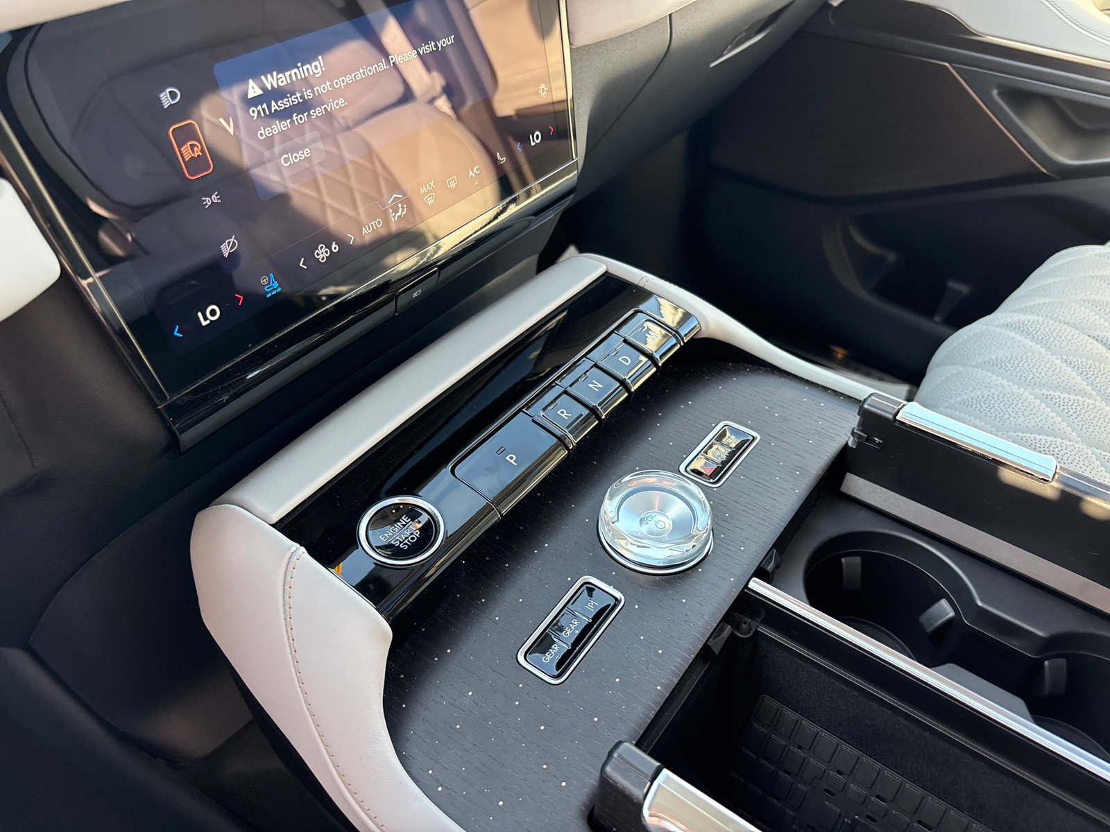 New 2026 Lincoln Navigator Black Label w/ Black Label Special Edition AWD/4WD image 22