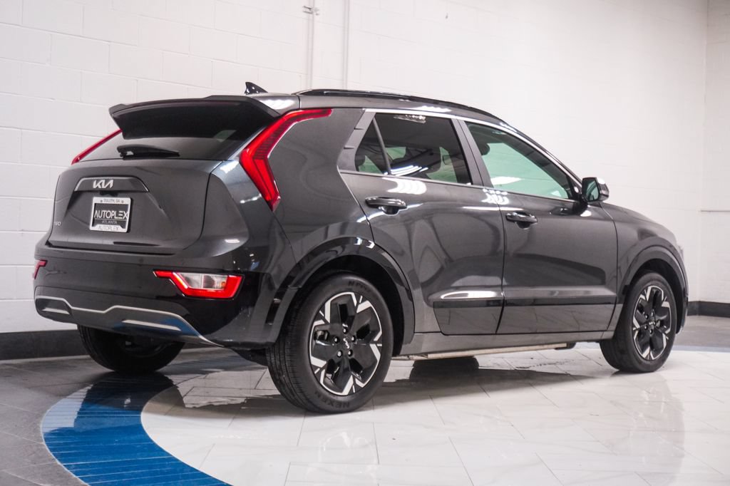 Used 2024 Kia Niro Wind w/ Wind Preserve Package FWD image 5