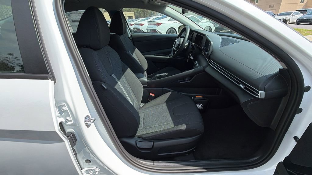 New 2026 Hyundai Elantra SE image 14
