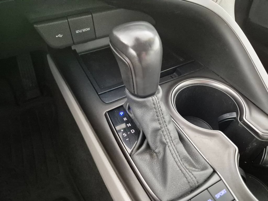Used 2021 Toyota Camry SE FWD image 17