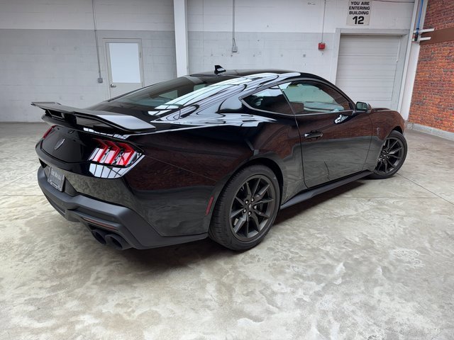 Used 2025 Ford Mustang Dark Horse image 5