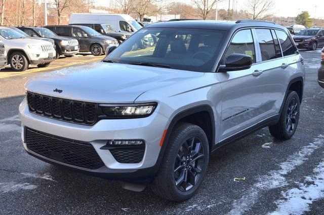 New 2025 Jeep Grand Cherokee Limited image 4