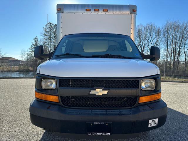 Used 2014 Chevrolet Express 4500 G4500 image 2