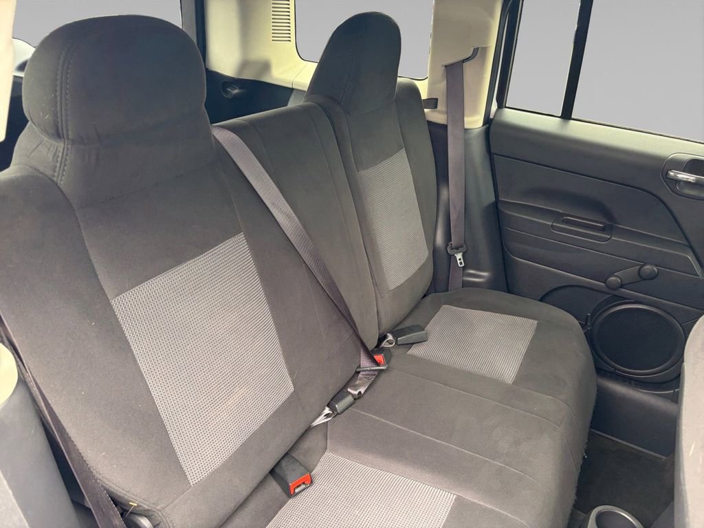 Used 2016 Jeep Patriot Sport image 17