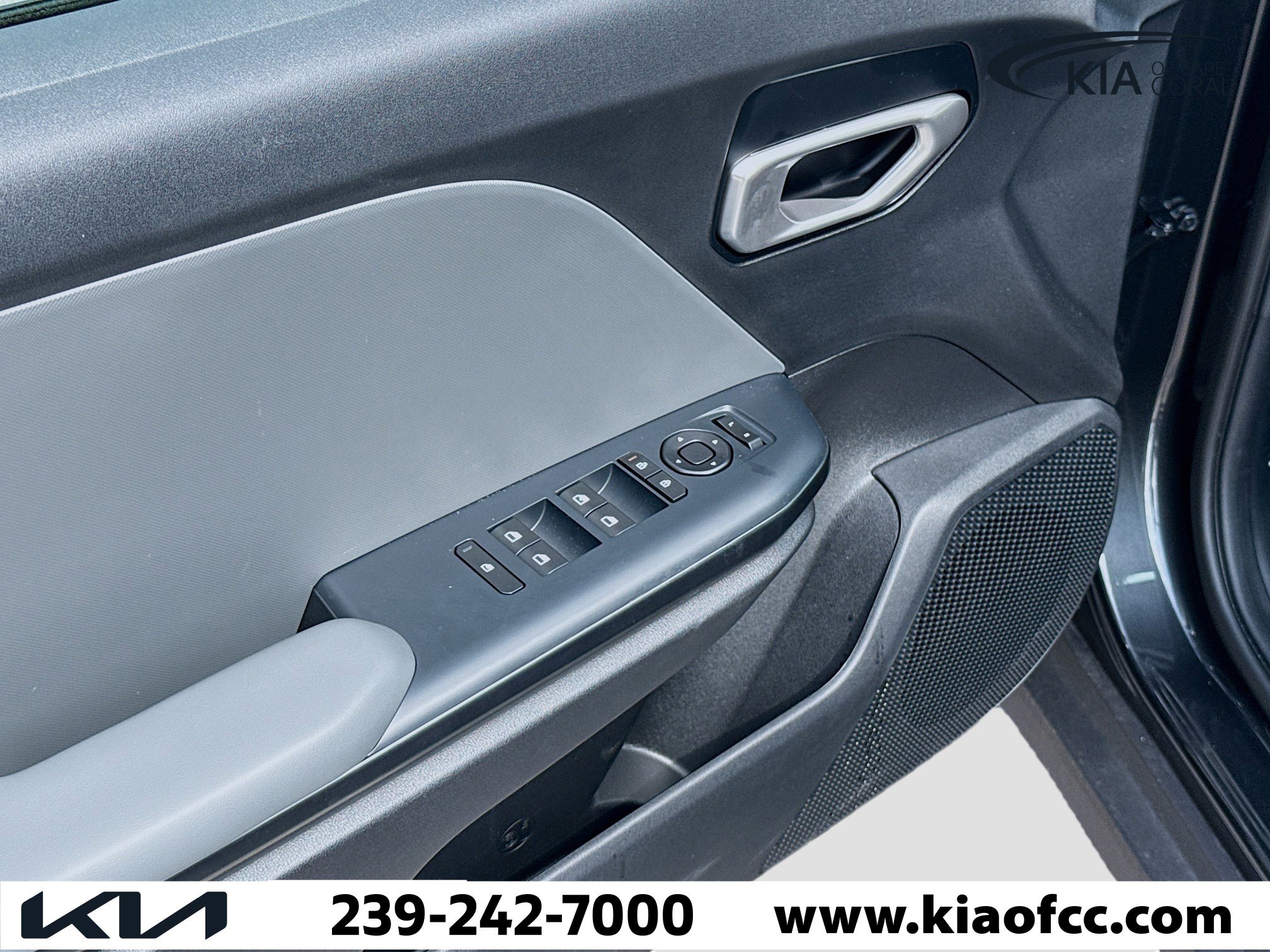 New 2025 Kia K4 LXS image 20