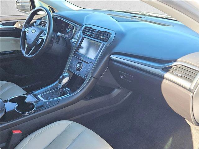 Used 2015 Ford Fusion Titanium image 28
