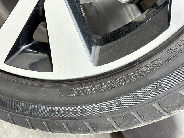 Used 2022 Hyundai Kona Limited image 48