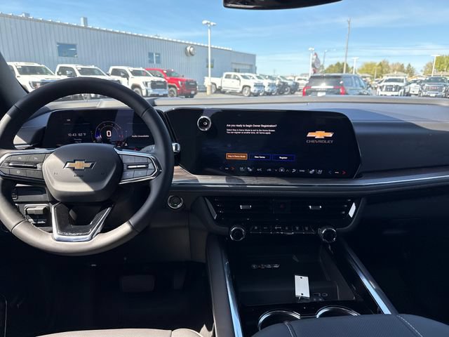 New 2026 Chevrolet Suburban Premier w/ Sun And Tow Package AWD/4WD image 13